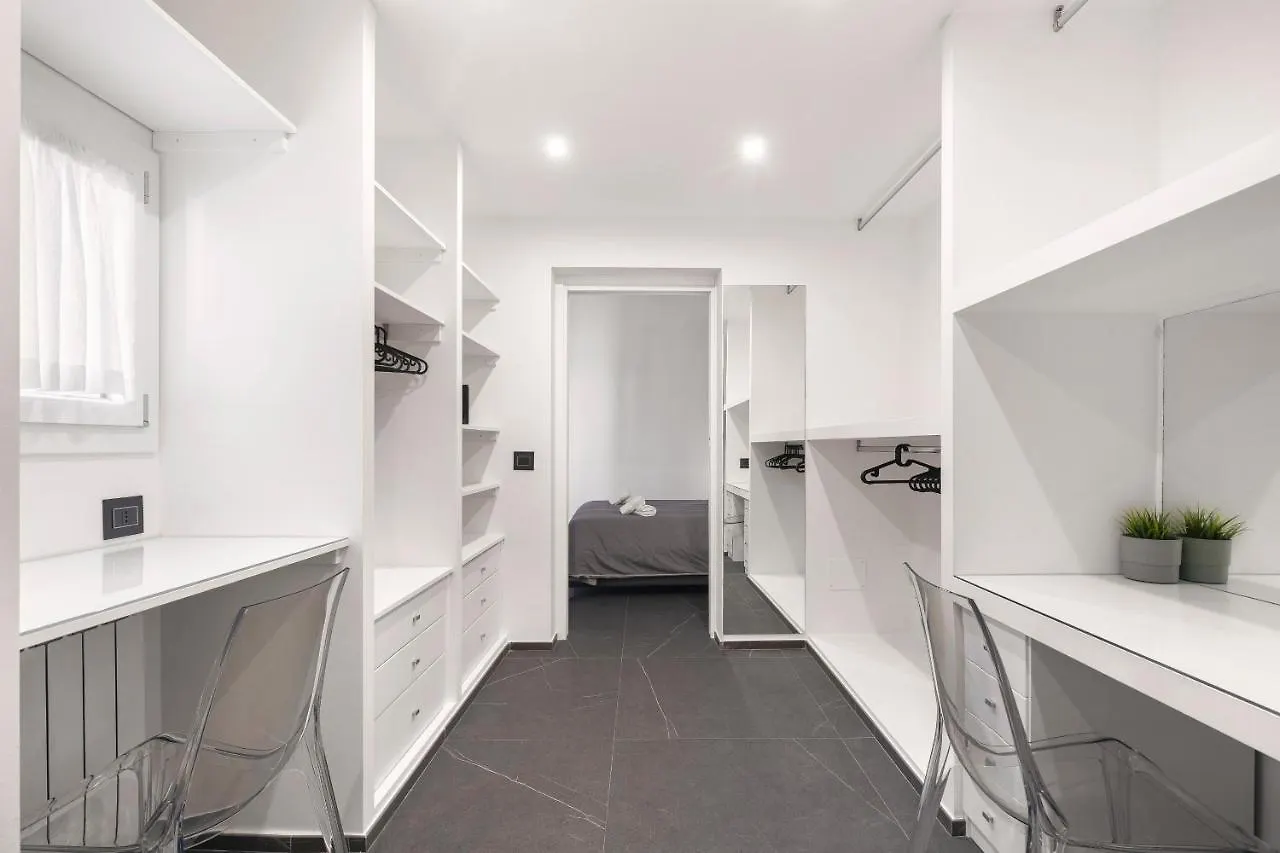 Archimedes Luxury Apartment With Terrace Palerme 0*,