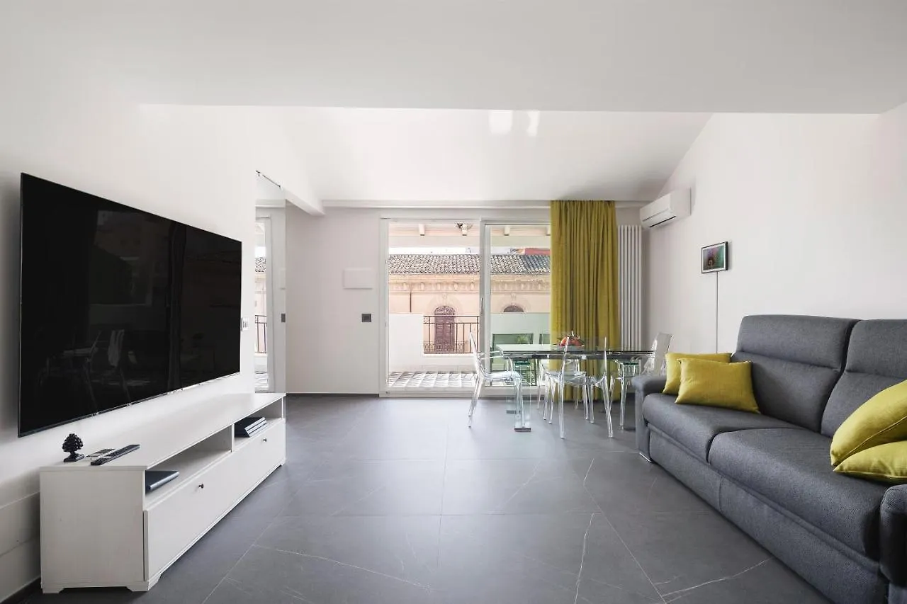 Archimedes Luxury Apartment With Terrace Palerme 0*,